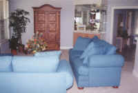 interior-1.jpg (29986 bytes)